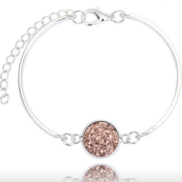 NWT Druzy Quartz Champagne Silver Bracelet - Picture 3 of 4